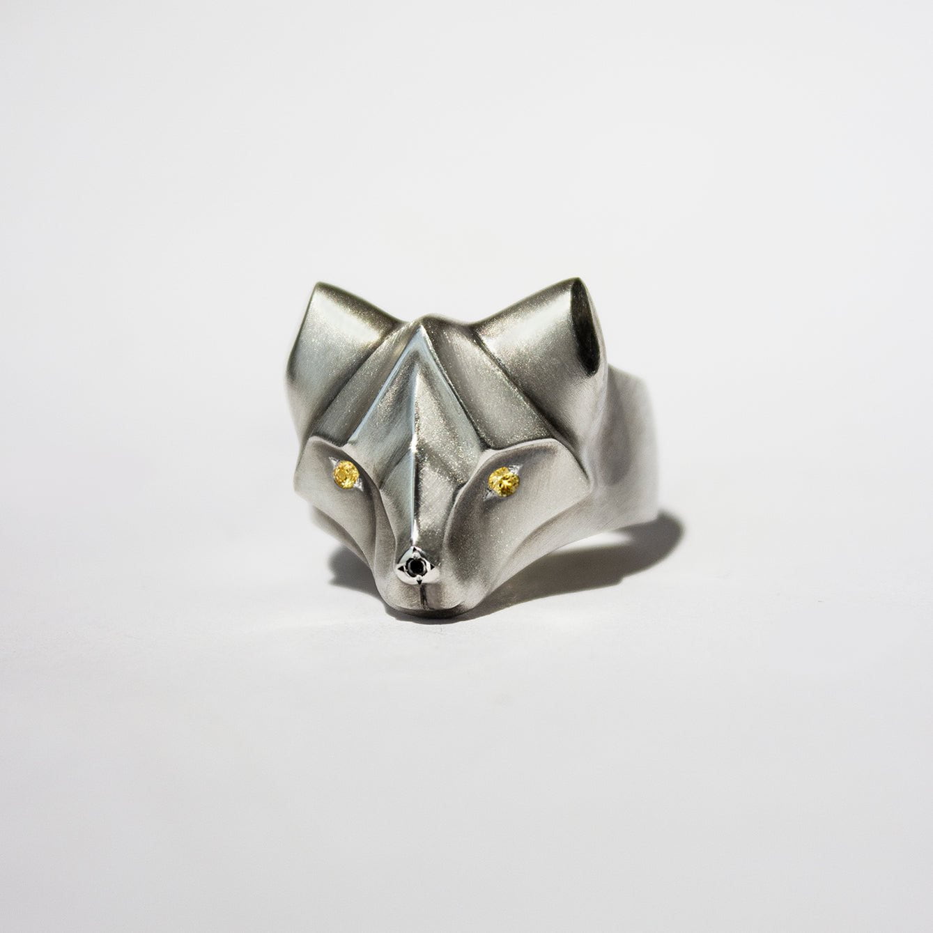 ELINA GLEIZER 4 / Yellow Sapphire Fiery Fox Ring with Yellow Eyes & Black Diamond Nose