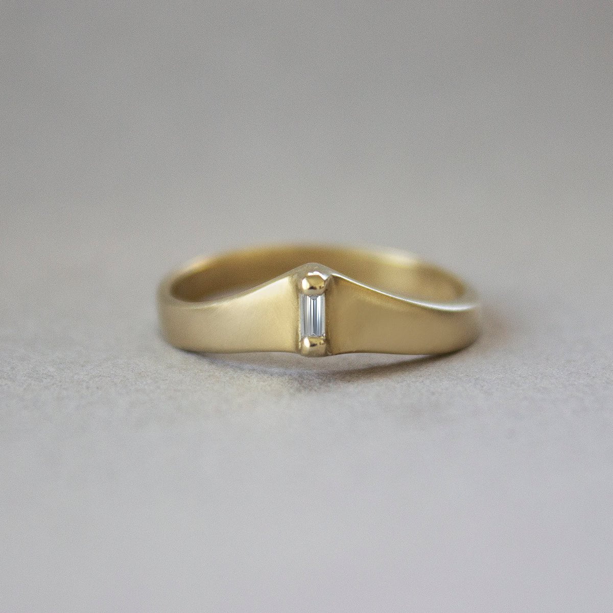 ELINA GLEIZER Baguette Gold Crown Ring