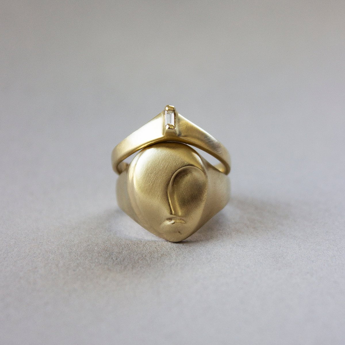 ELINA GLEIZER Baguette Gold Crown Ring