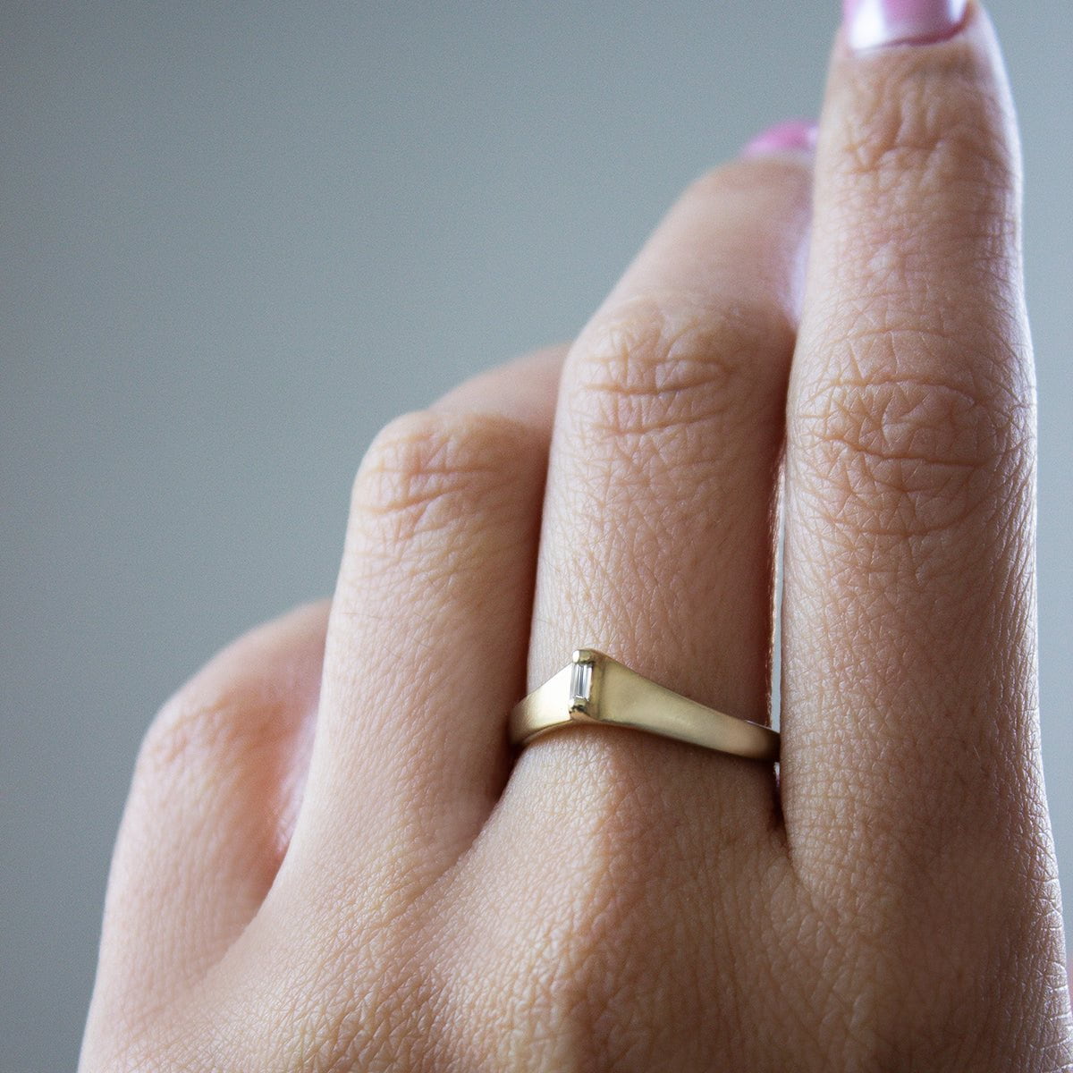 ELINA GLEIZER Baguette Gold Crown Ring