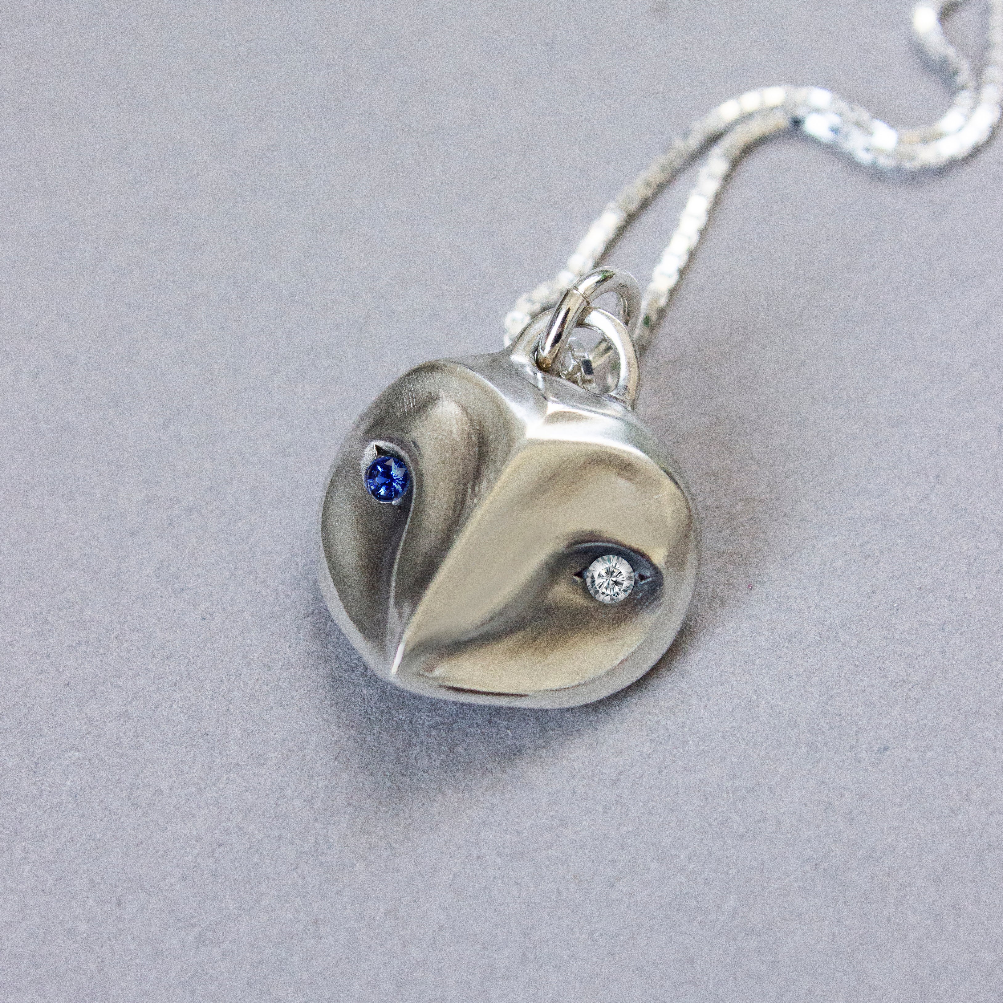 ELINA GLEIZER Blue & White Barn Owl Necklace