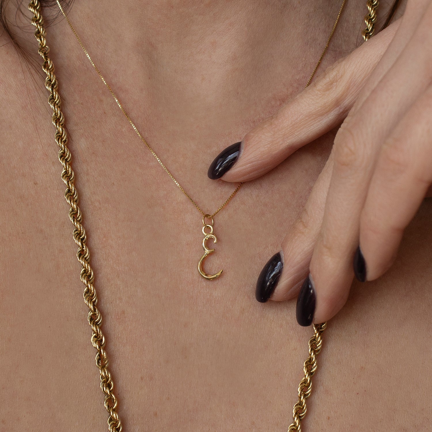 ELINA GLEIZER Gold Letter Necklace