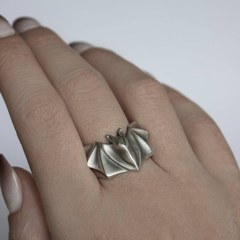 ELINA GLEIZER Jewelry Bat Ring