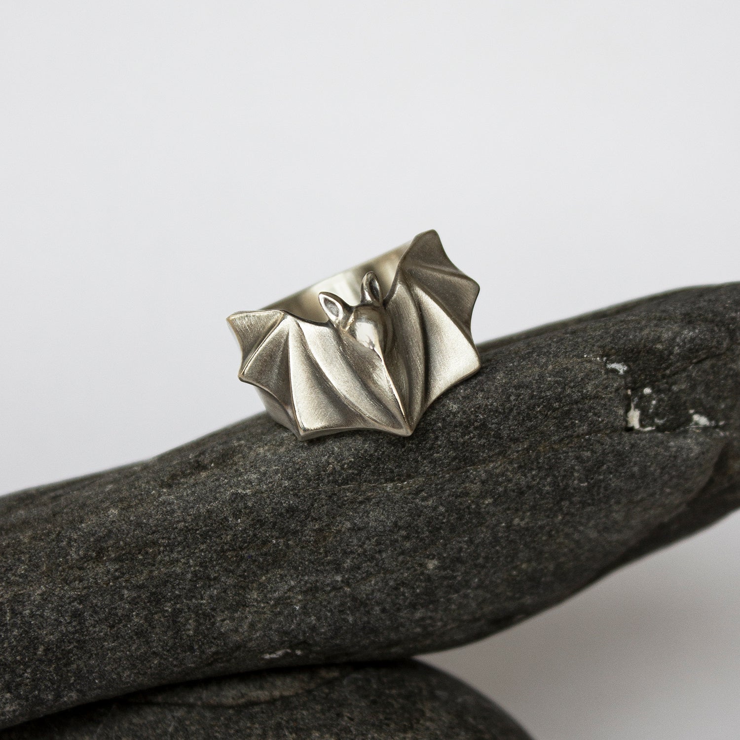 ELINA GLEIZER Jewelry Bat Ring