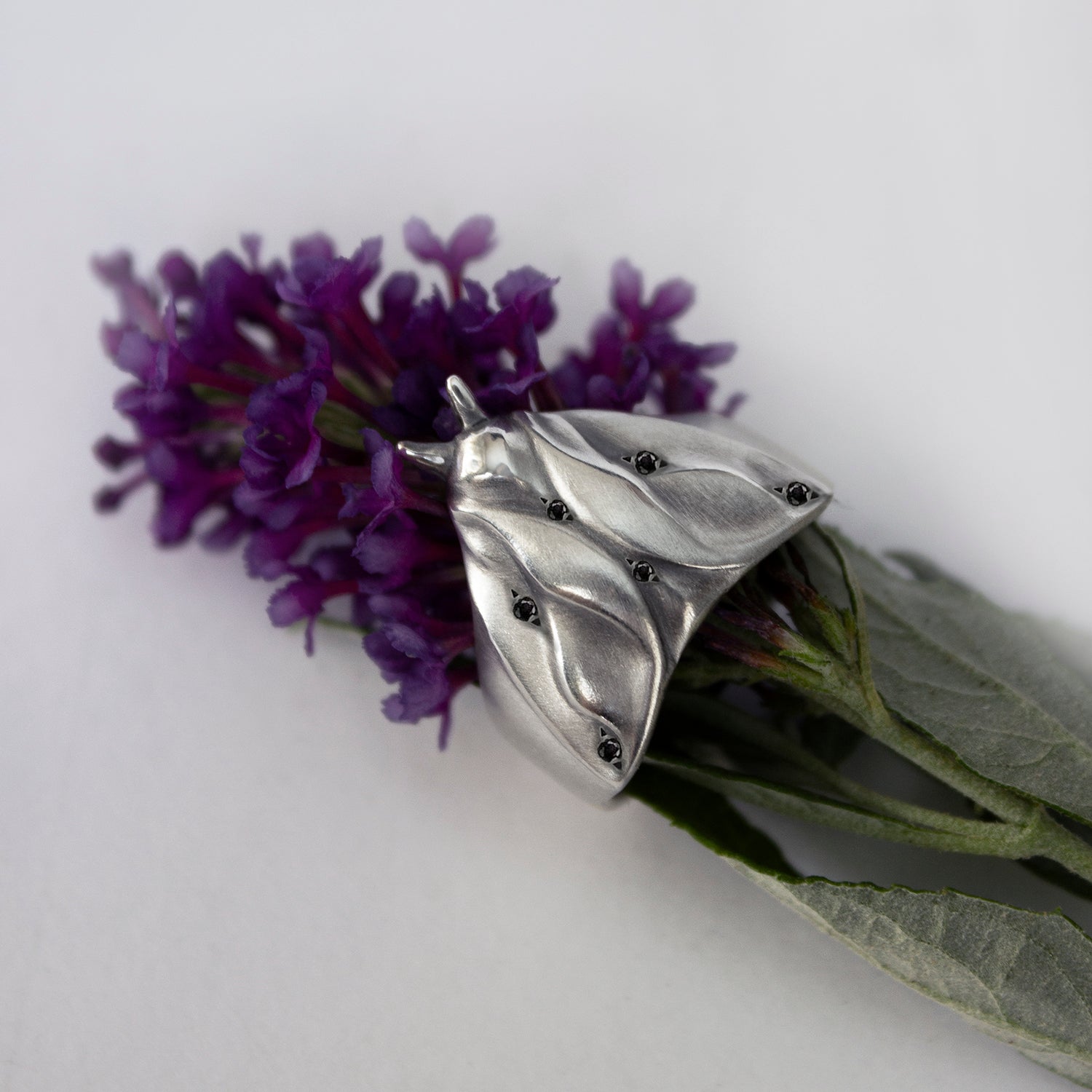 ELINA GLEIZER Moth Ring with Black Diamonds