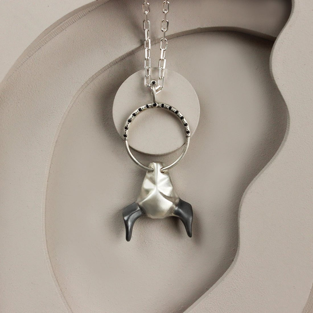 ELINA GLEIZER Bull Necklace with Black Diamonds