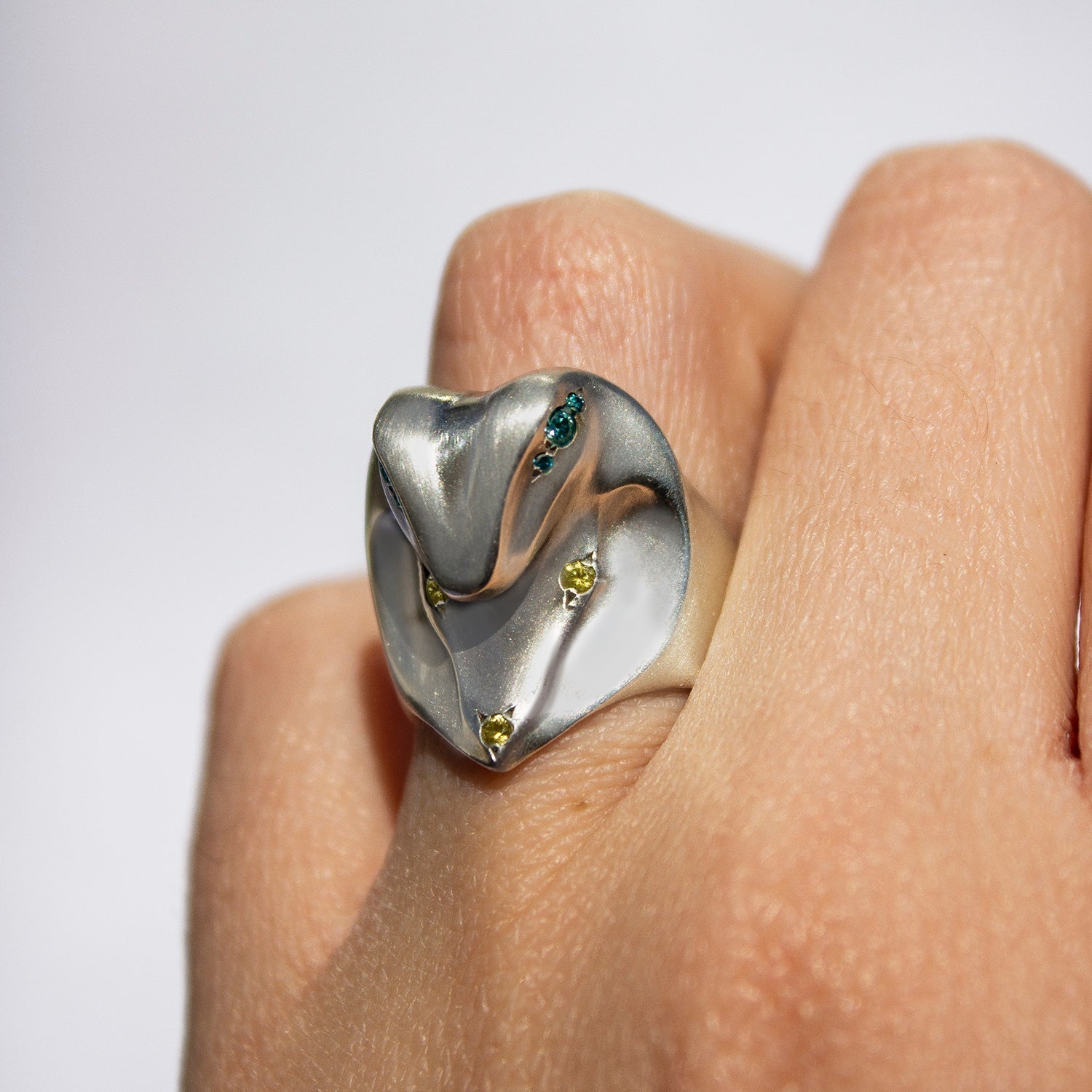 ELINA GLEIZER Cobra Ring with Blue Diamond Eyes