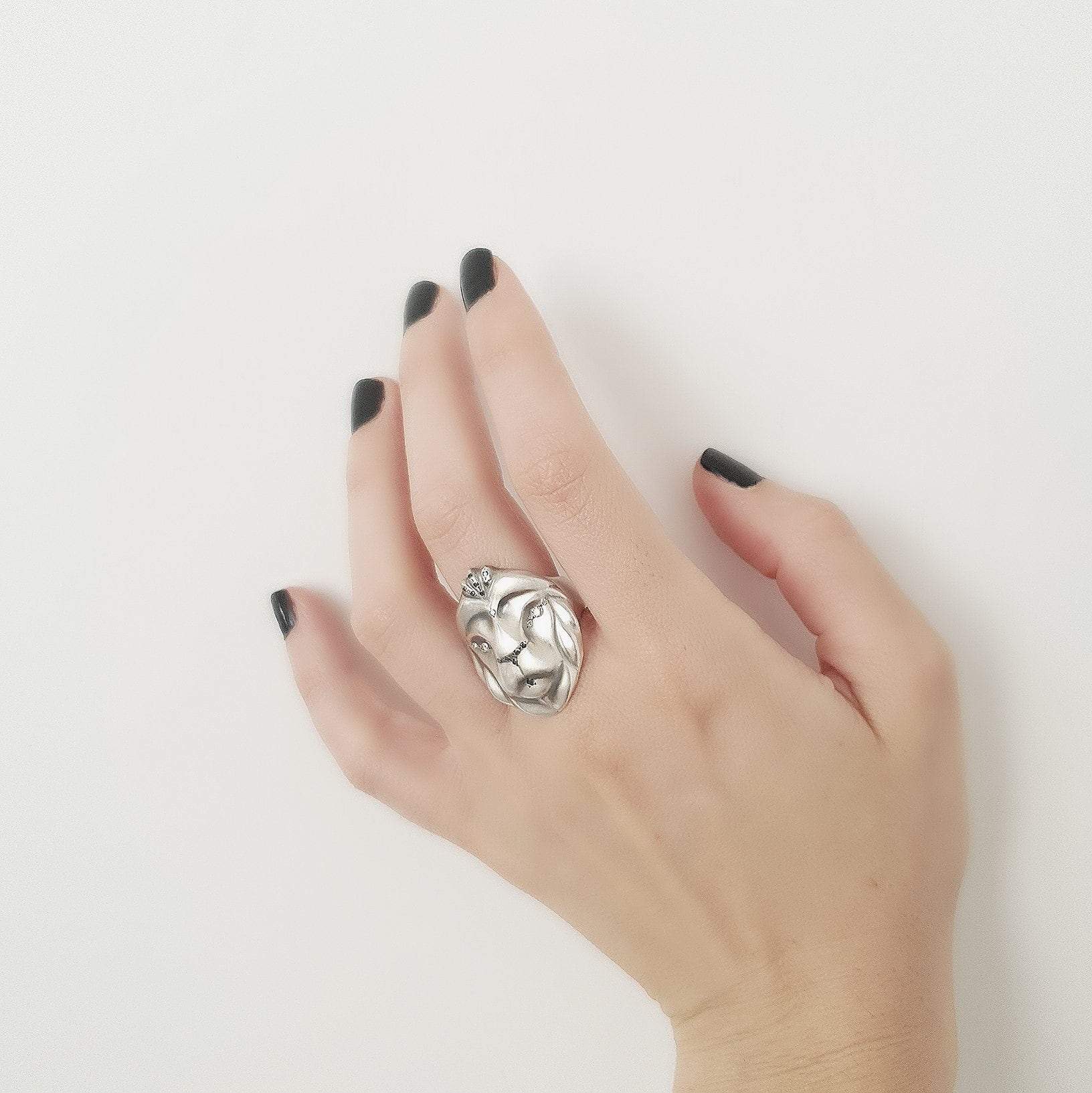ELINA GLEIZER Desert Lion Ring with Champagne & Black Diamonds