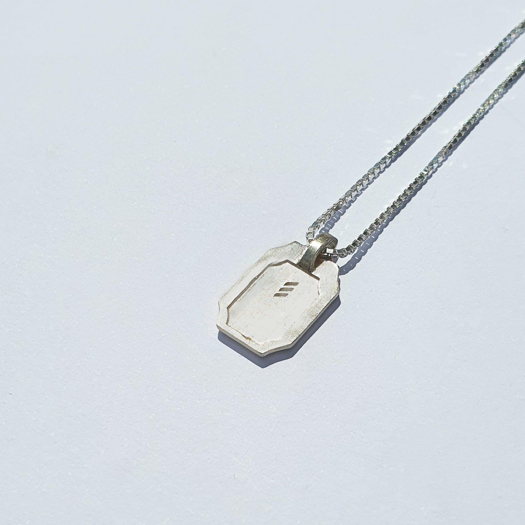 ELINA GLEIZER Engraved Hummingbird Pendant