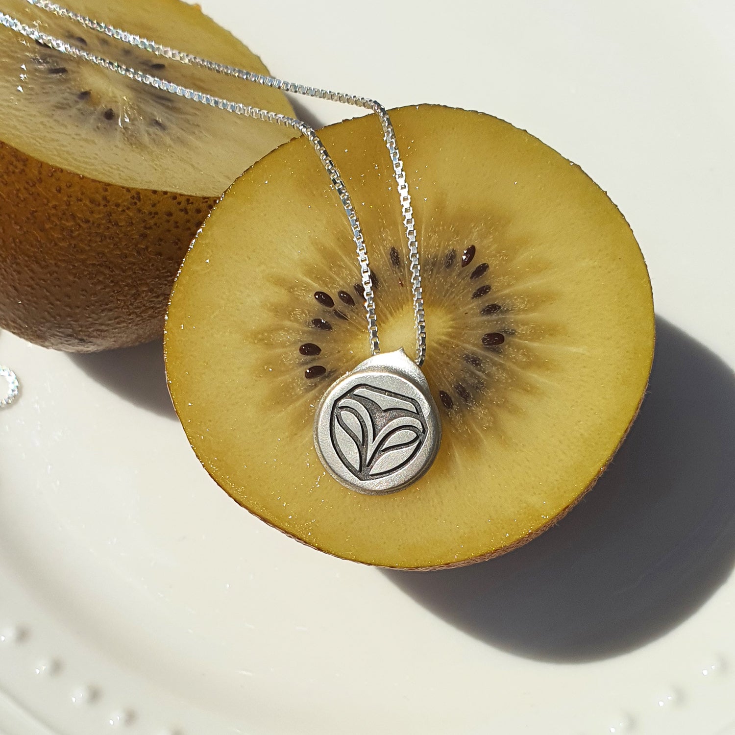 ELINA GLEIZER Engraved Owl Pendant
