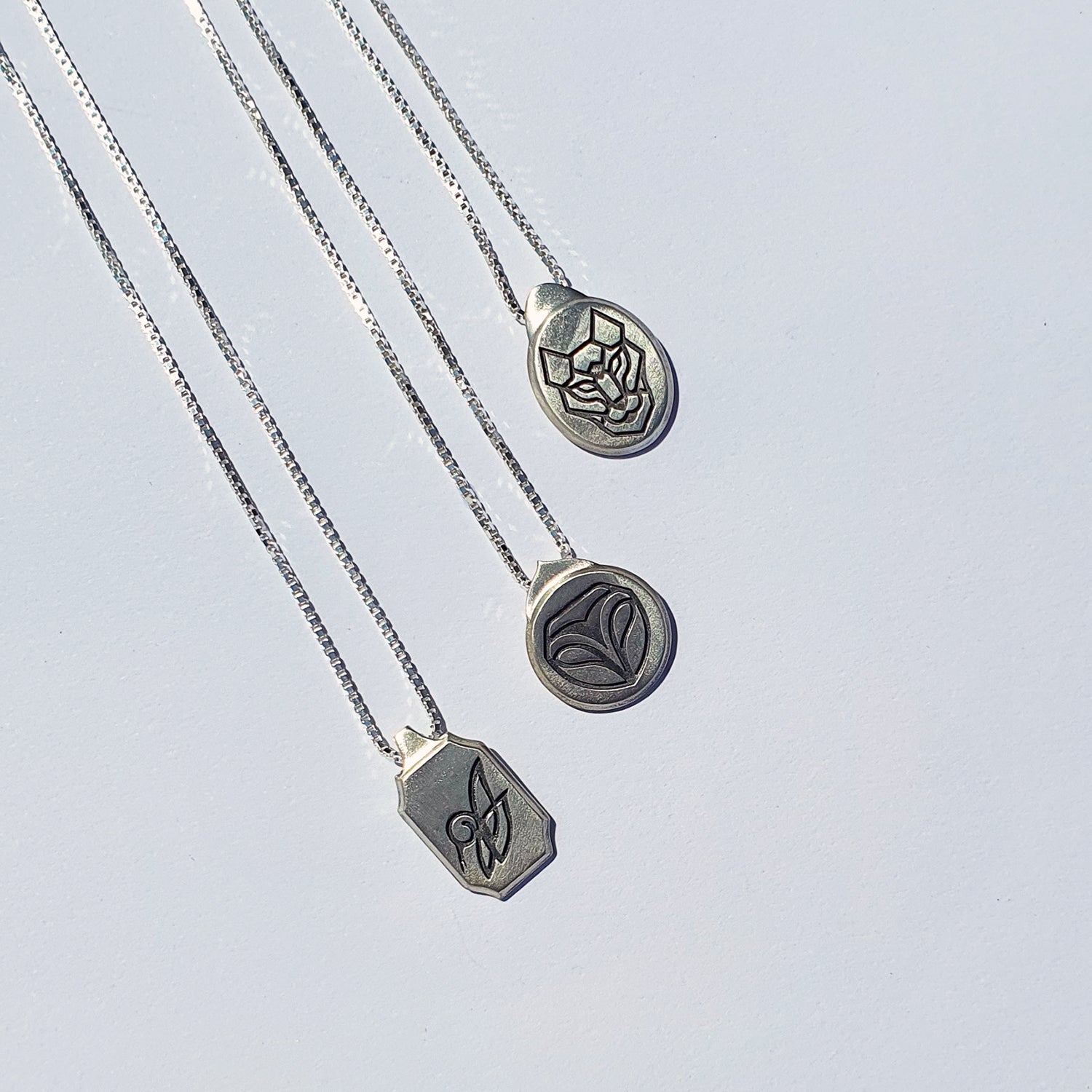 ELINA GLEIZER Engraved Owl Pendant