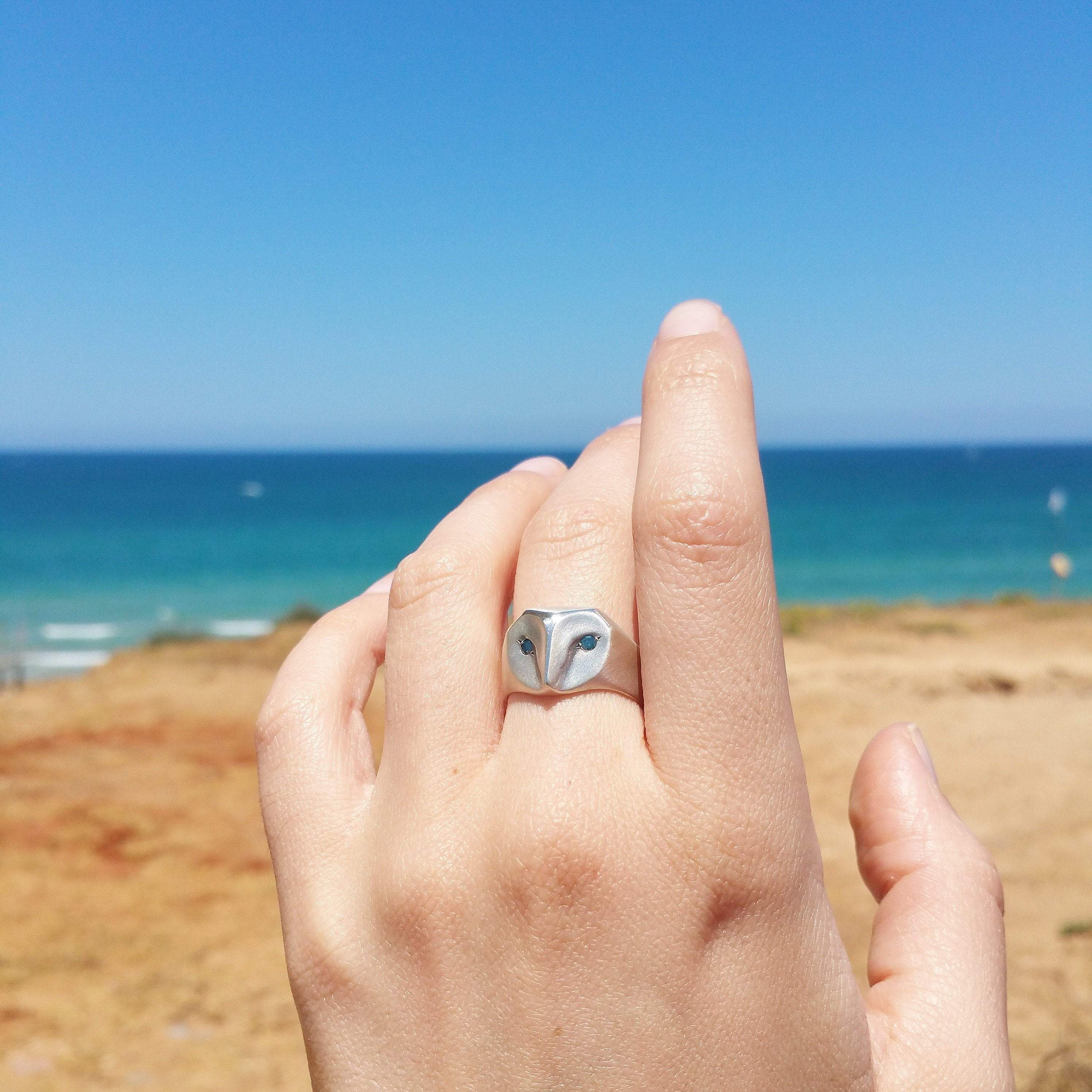 ELINA GLEIZER Jewelry Owl Ring with Ocean Blue Diamonds