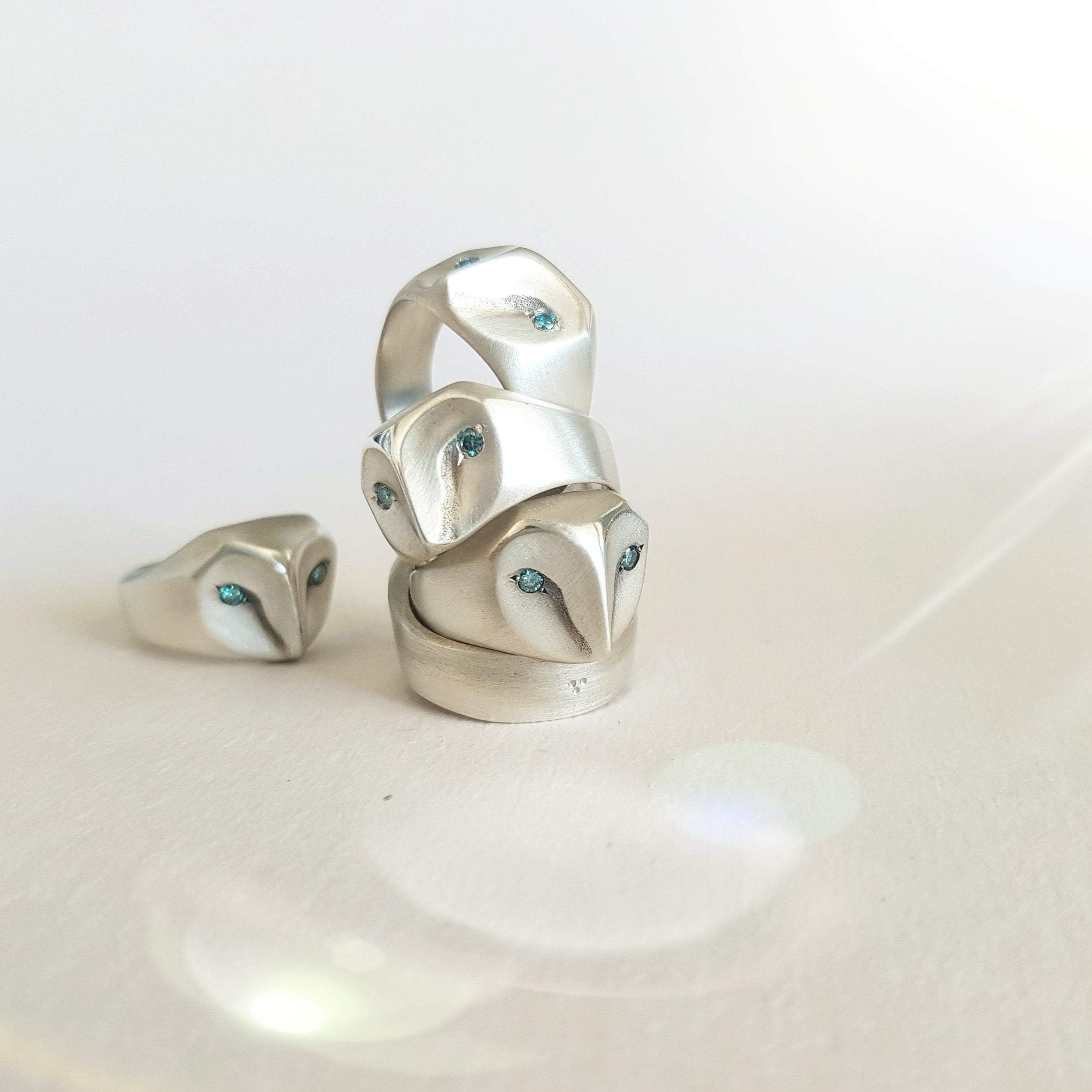 ELINA GLEIZER Jewelry Owl Ring with Ocean Blue Diamonds