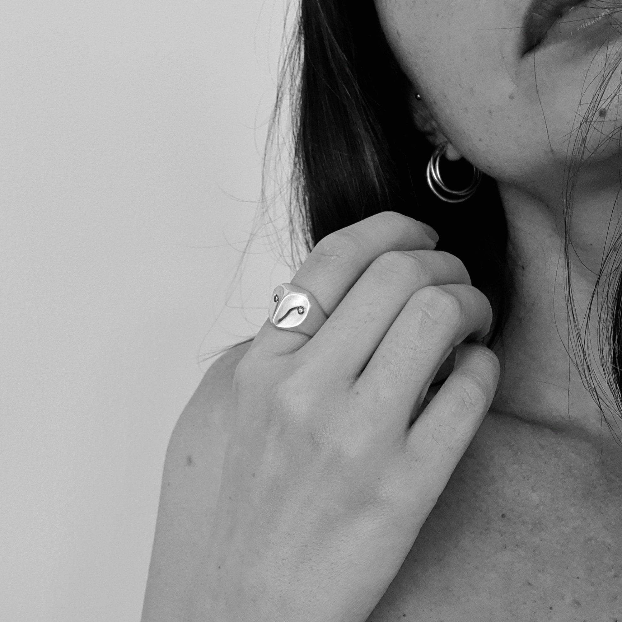 ELINA GLEIZER Jewelry Owl Ring with Ocean Blue Diamonds