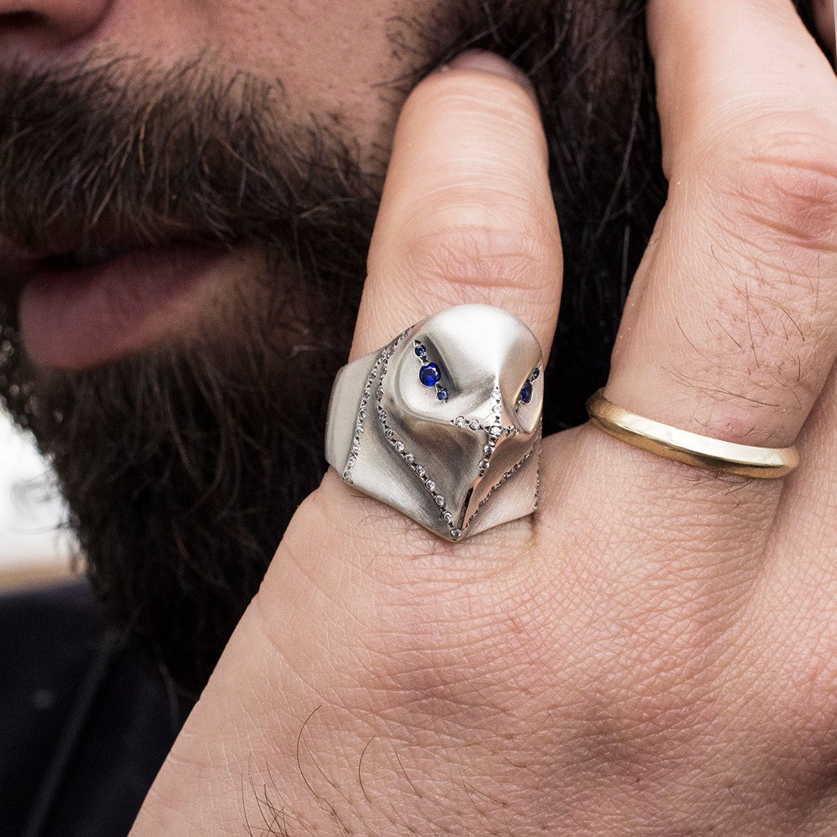 ELINA GLEIZER Royal Eagle Ring With Blue Sapphires and White Diamonds