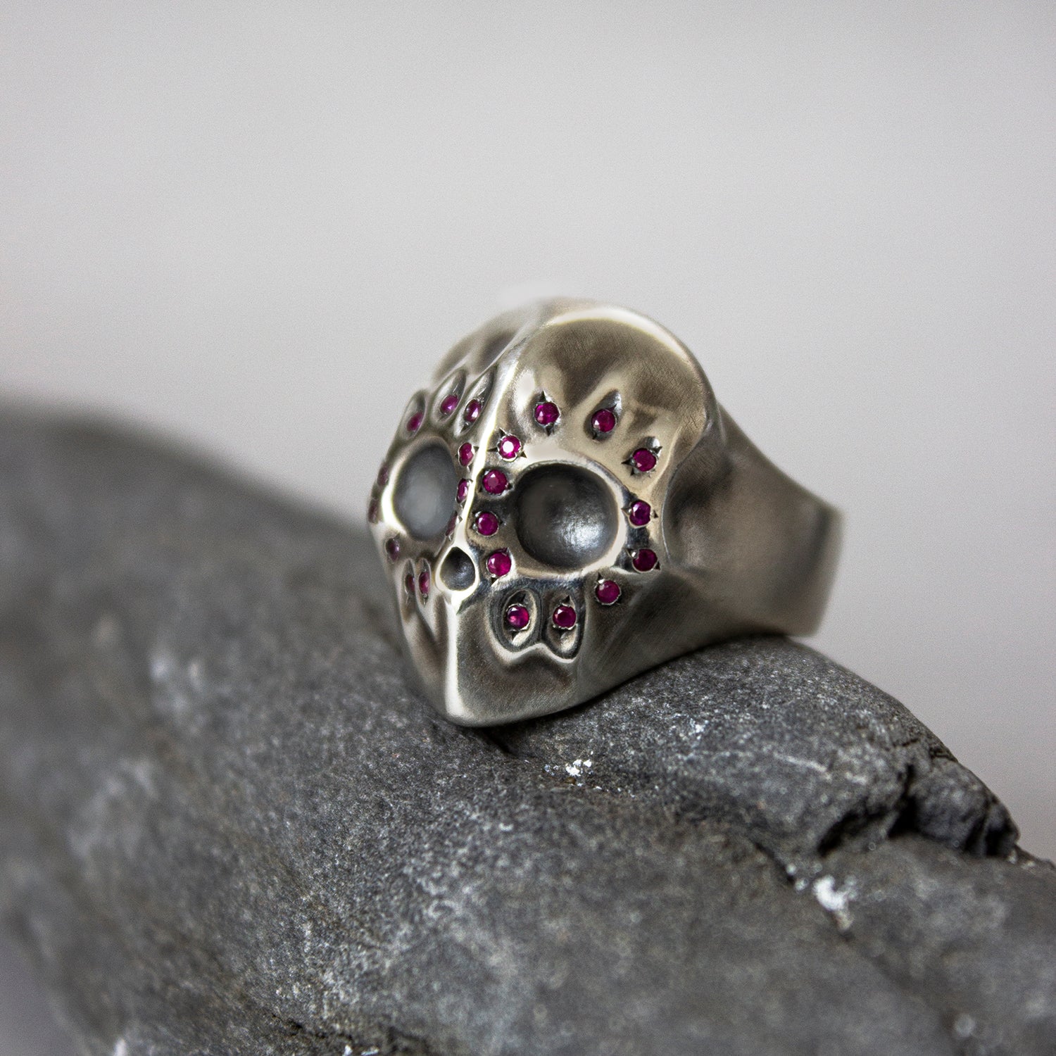 ELINA GLEIZER Ruby Flower Skull Ring