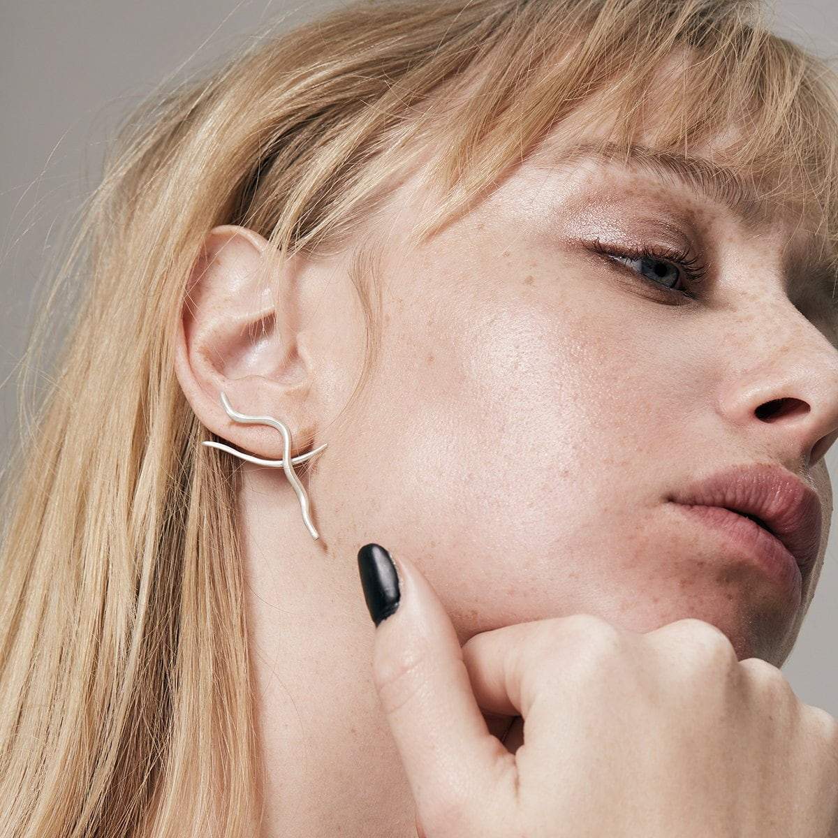 ELINA GLEIZER Swan Pair Swan Asymmetric Earrings