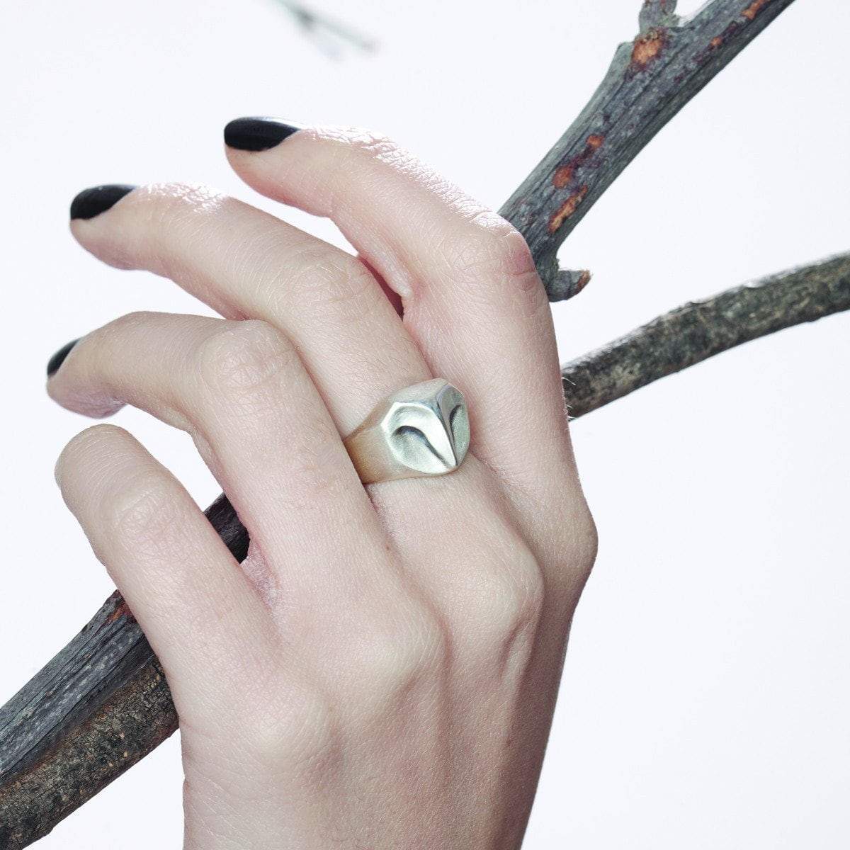 ___ Jewelry Owl Ring with blue Sapphire Eyes