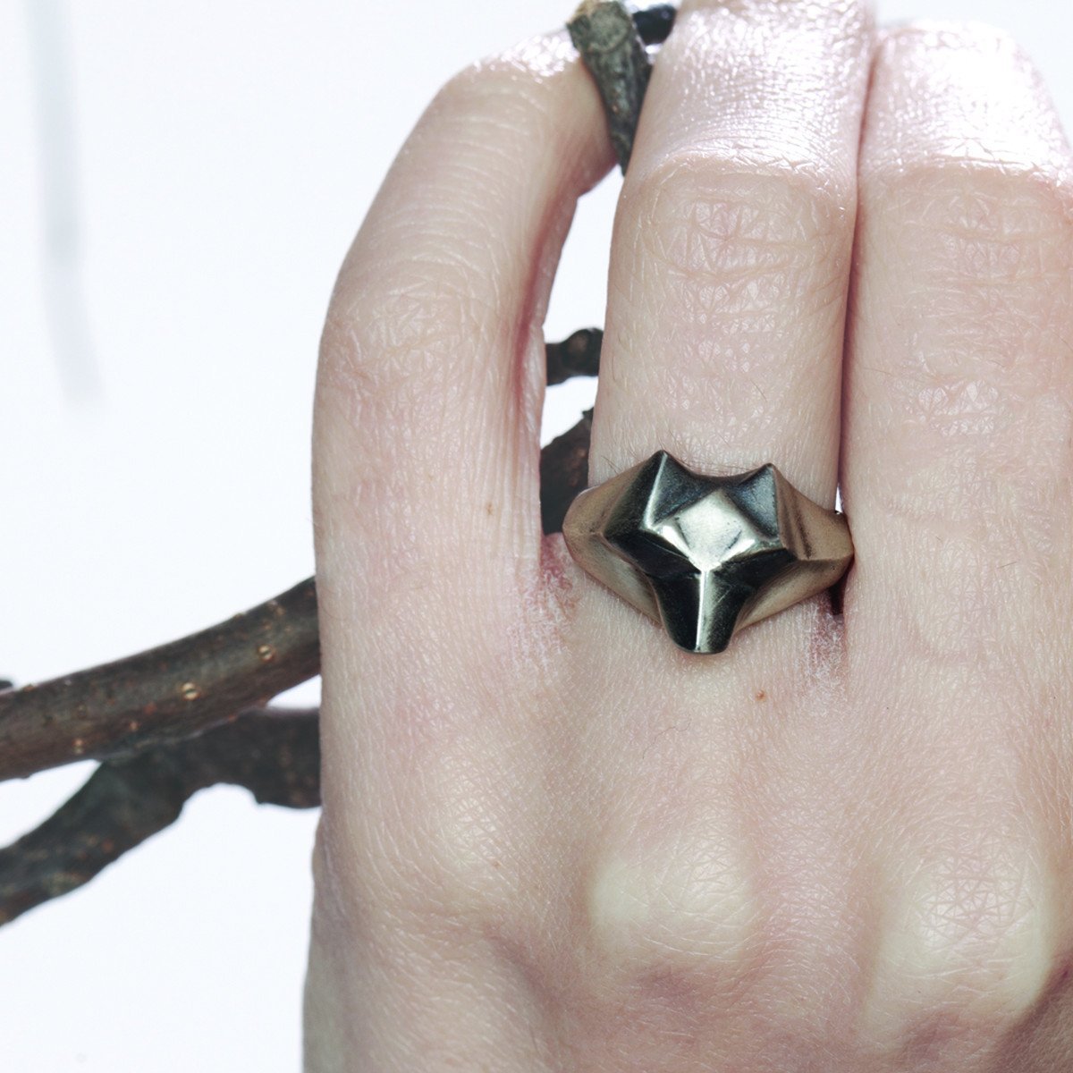 ___ Jewelry Wolf Ring