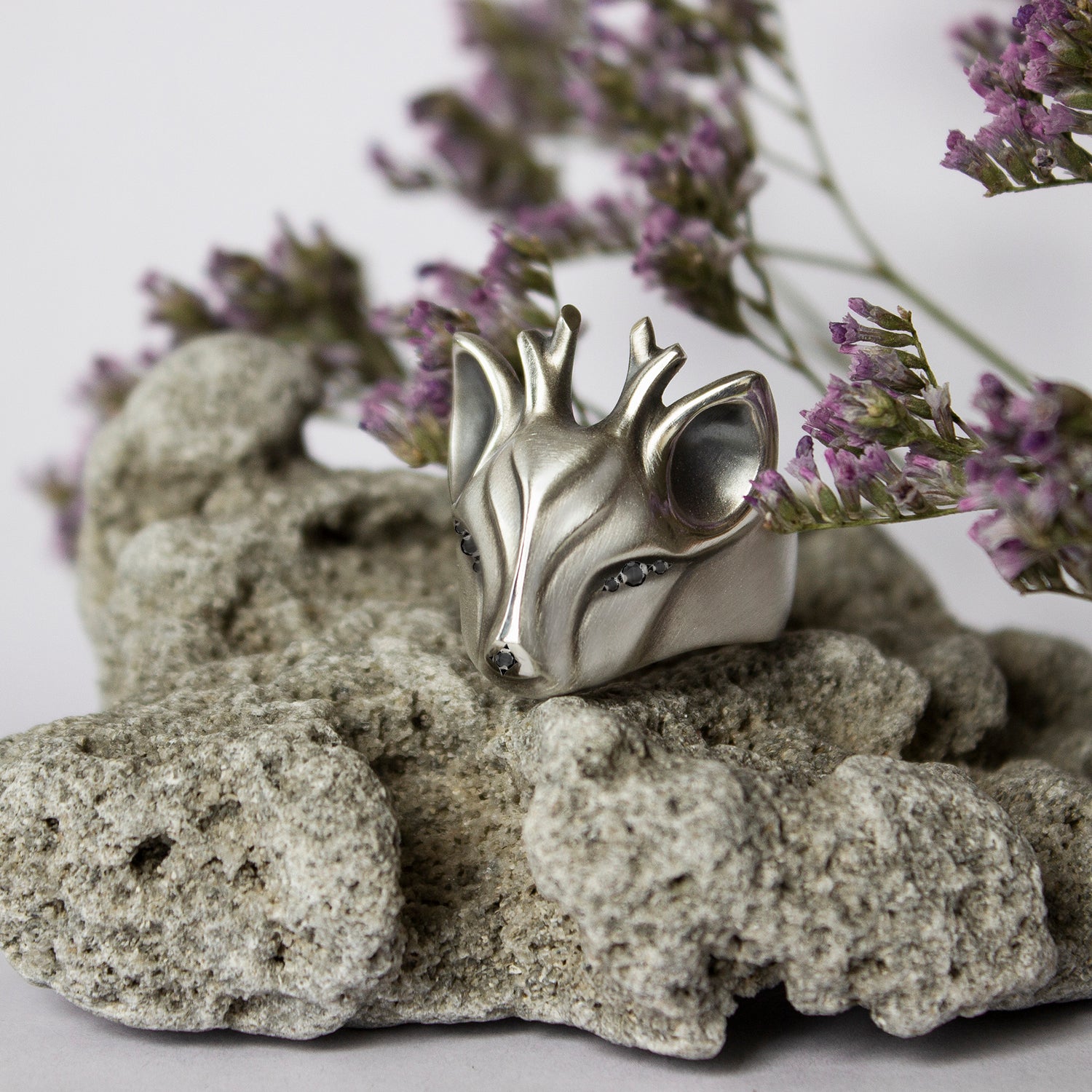 ELINA GLEIZER Jewelry Deer Ring with Black Diamonds