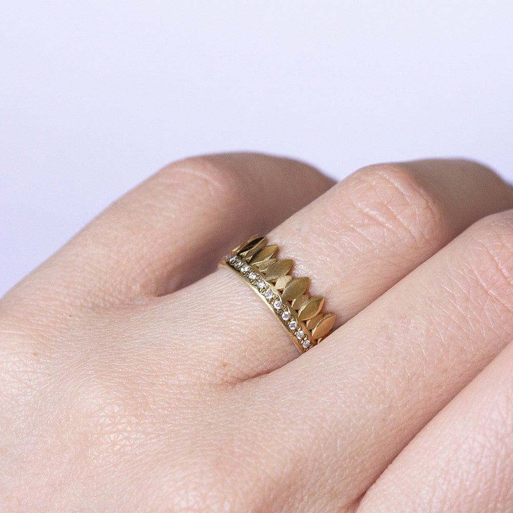ELINA GLEIZER Leaf Crown Ring with Diamonds