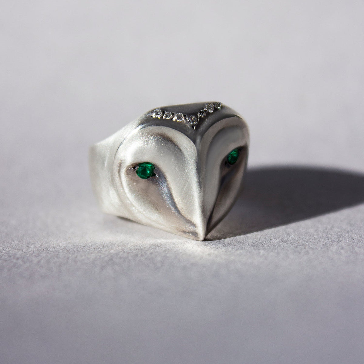 Barn Owl Ring with Diamond Crown | Elina Gleizer