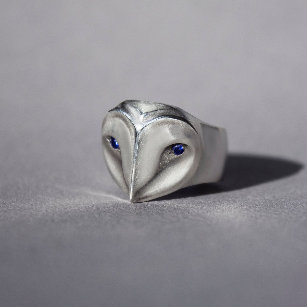 Barn Owl Rig Barn Owl Ring, Sapphire Eyes Silver | Elina Gleizer