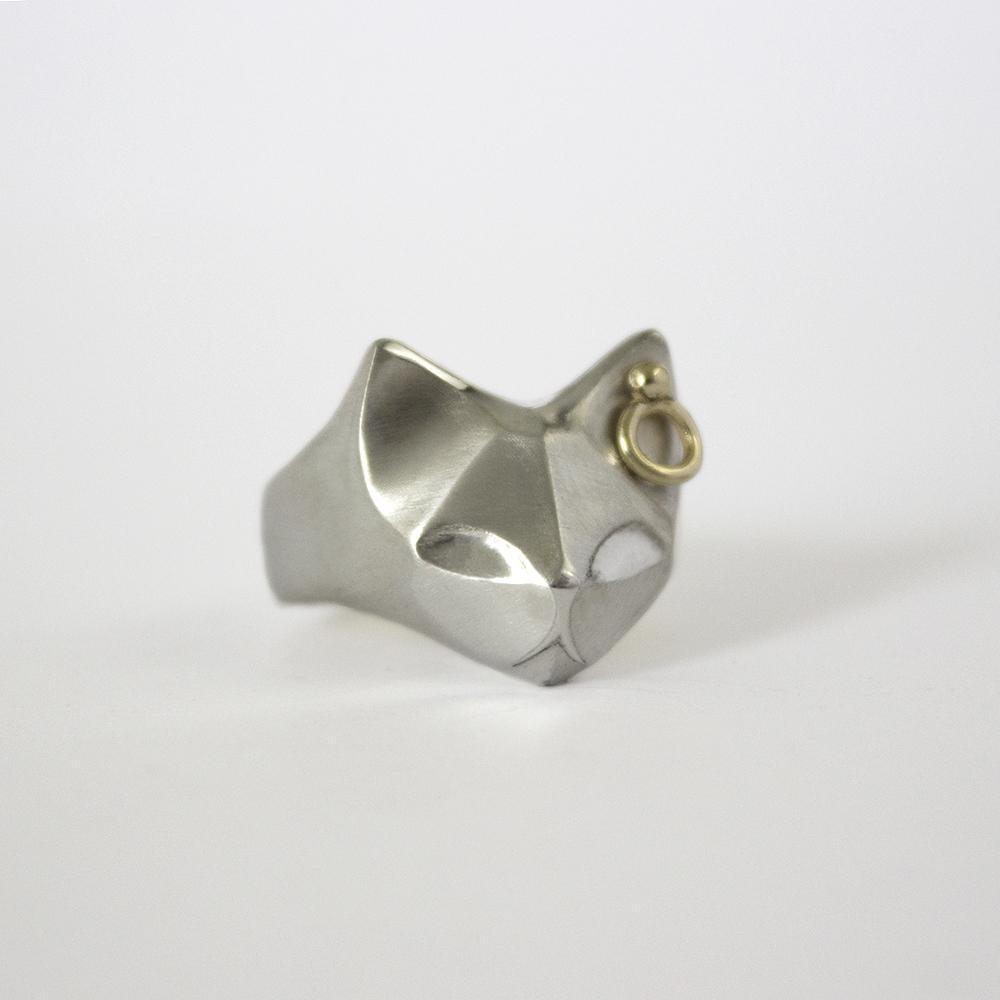ELINA GLEIZER  Jewelry Cat Ring with a Gold Earring