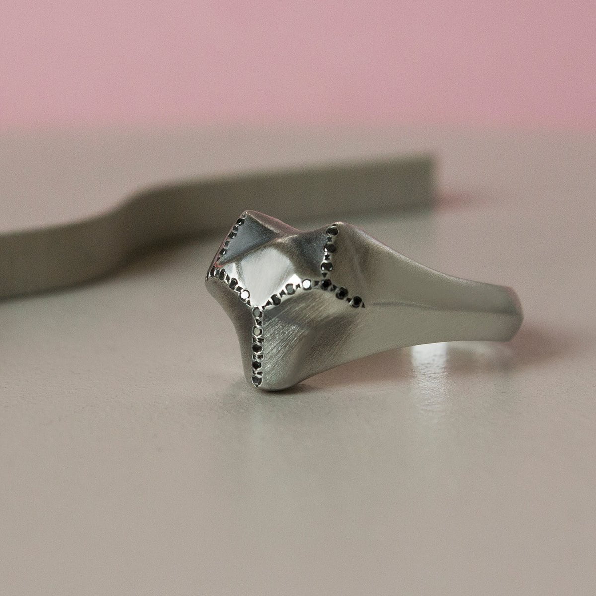 ___ Jewelry Wolf Ring with Black Diamonds